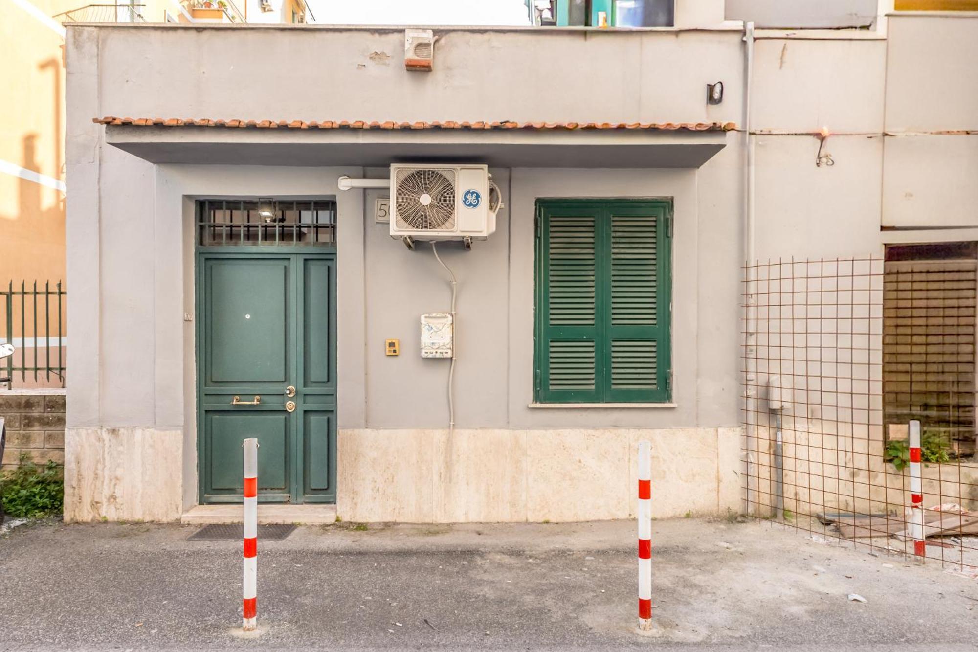 Gerani Station - Centocelle Ap Rom